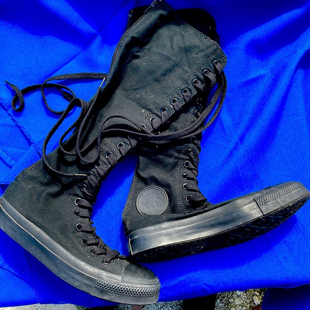 Knee high Chuck Taylor original from Converse. Black